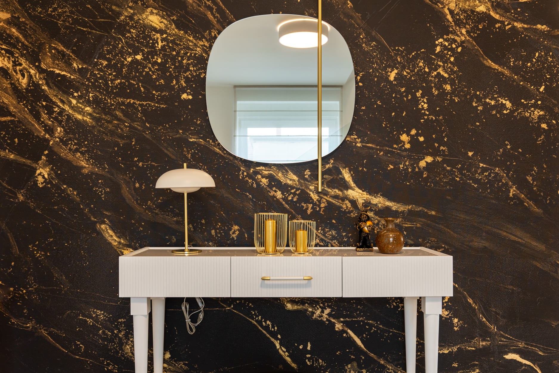 Mały funkcjonalny przedpokój